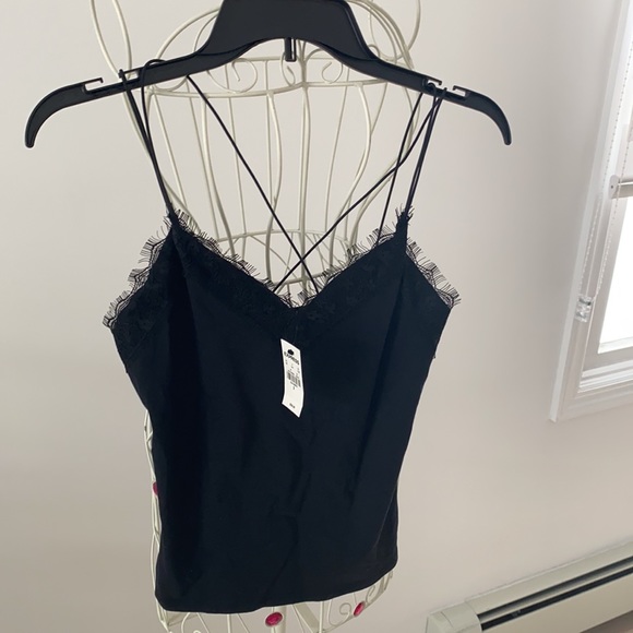 🎉 Host Pick! NWT! EXPRESS Black Lace Trim Strappy Back Tank Top - Picture 2 of 8